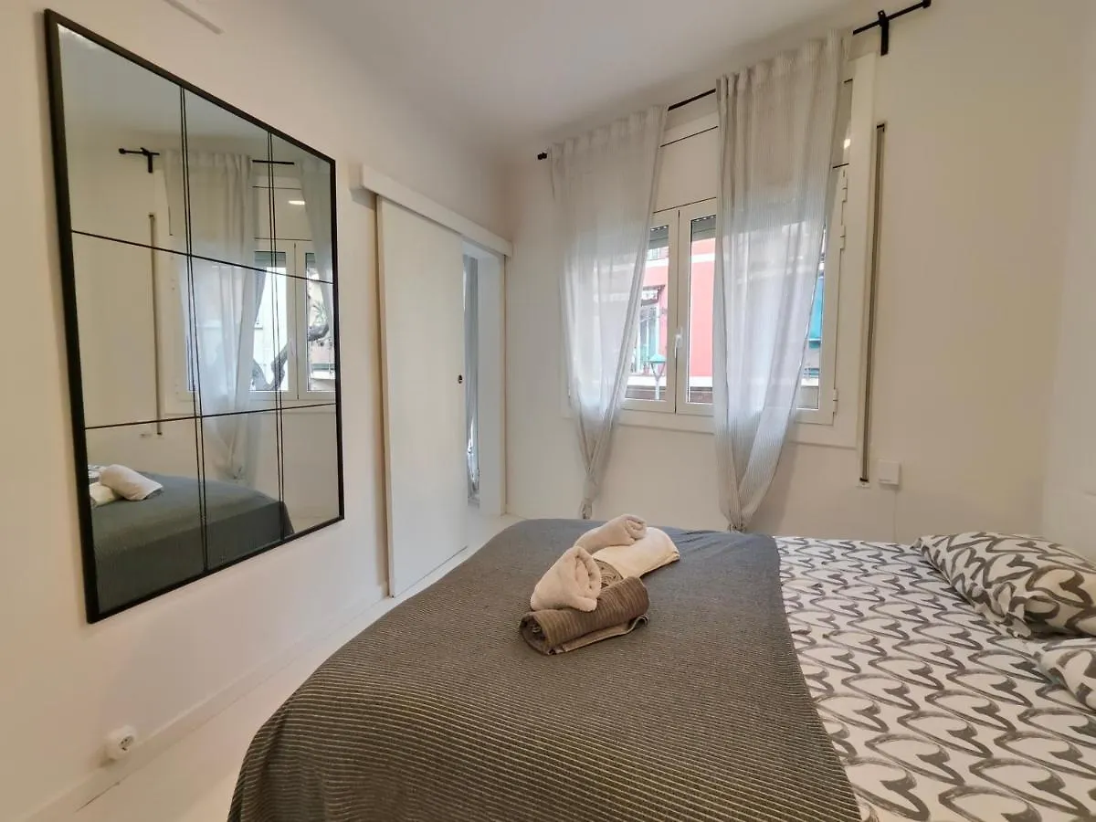 Family Apartment Close To Parc Gueell Barcelona Spain