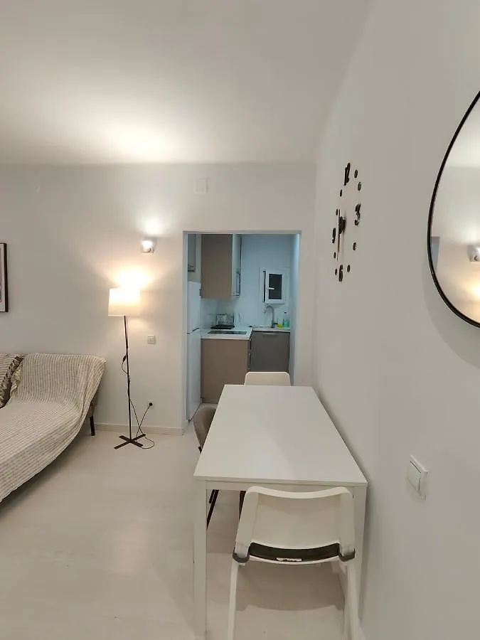 Family Apartment Close To Parc Gueell Barcelona 0*,